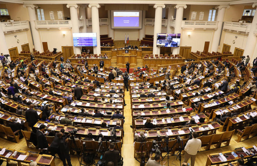 Les délégués ont adopté la Déclaration de Saint Pétersbourg durant la 
137ème Assemblée de l'UIP. © Parlement de la Fédération de Russie

