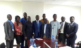 Un groupe de jeunes parlementaires nigérians s’est rendu au Ghana pour 
aider leurs homologues à créer un forum de jeunes parlementaires. 
© Raphael Igbokwe

